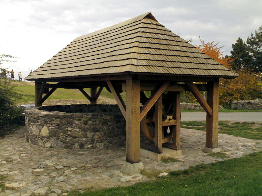 Studna na Kunětické hoře (1006) - únor 2009