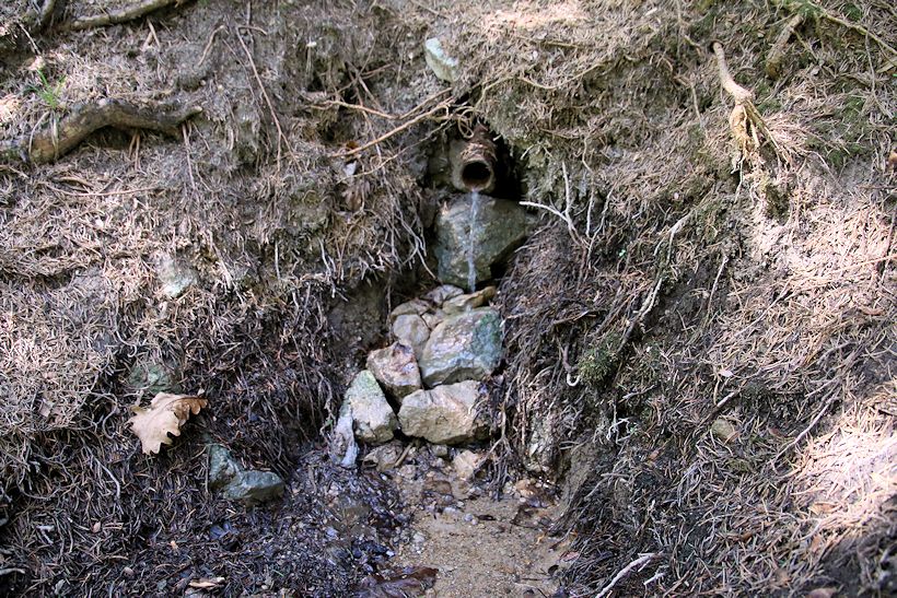 studánka Medžiho pramen (1096) - březen 2009