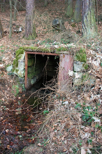 Studánka Nad machadlem (1099) - duben 2009