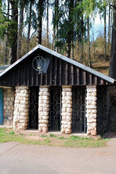 studánka V Dolcích (1166) - duben 2009