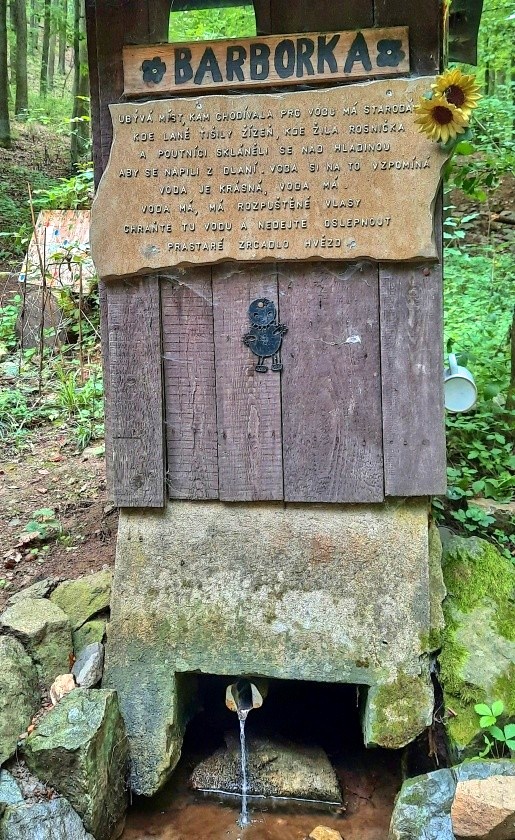 studánka Barborka (1327) - září 2023