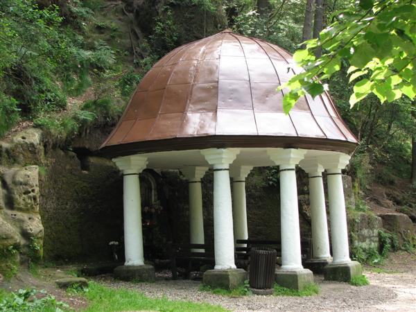 Zdislavina studánka (239) - květen 2025