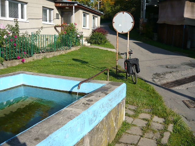 jiný vodní zdroj Kašna Louky (622) - říjen 2008