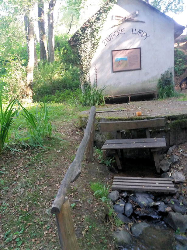 studánka Žlutické Lurdy (13510) - srpen 2020