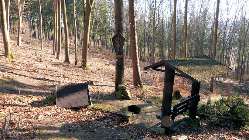 studánka Pod Černou skálou (14281) - březen 2022