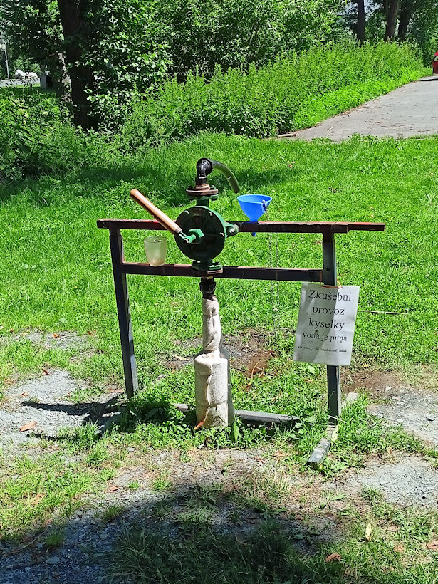 studánka Kyselka (14412) - červenec 2022