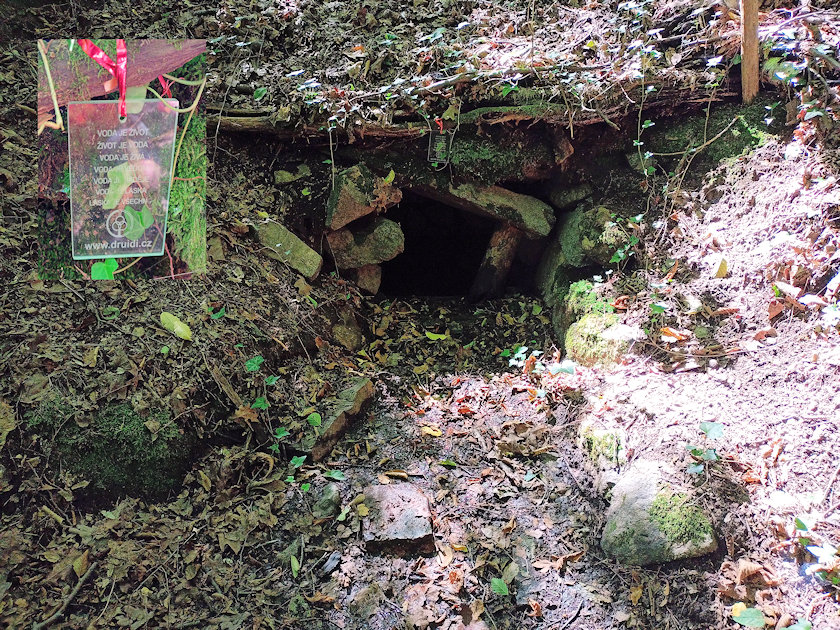 studánka Čertova brázda (14457) - srpen 2022