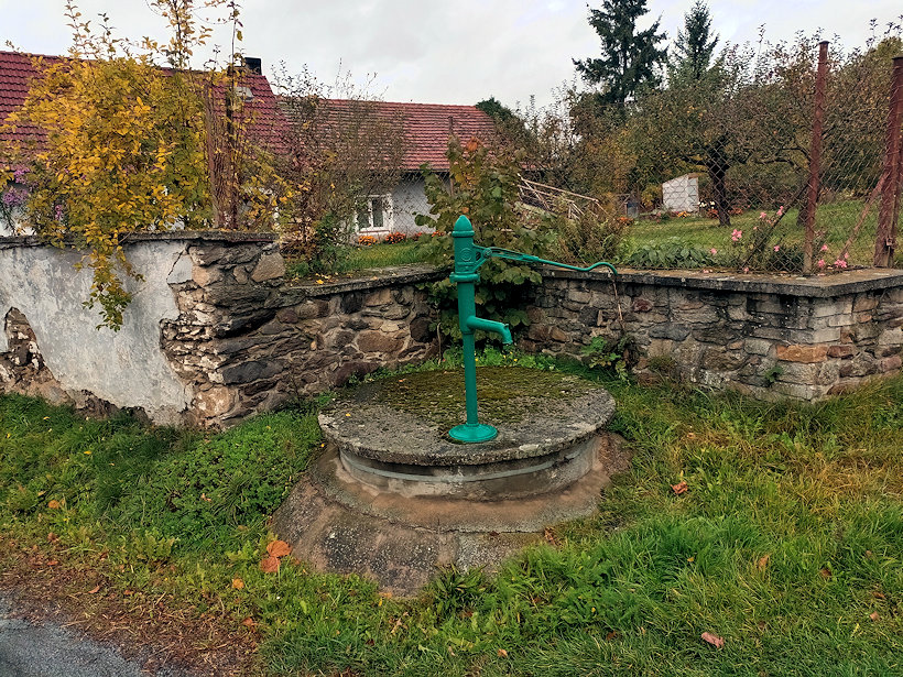 studna bez jména (14609) - říjen 2022