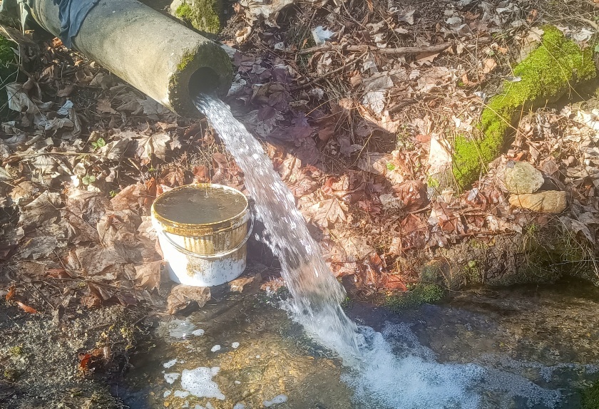 studánka Na křížové cestě (15120) - únor 2024