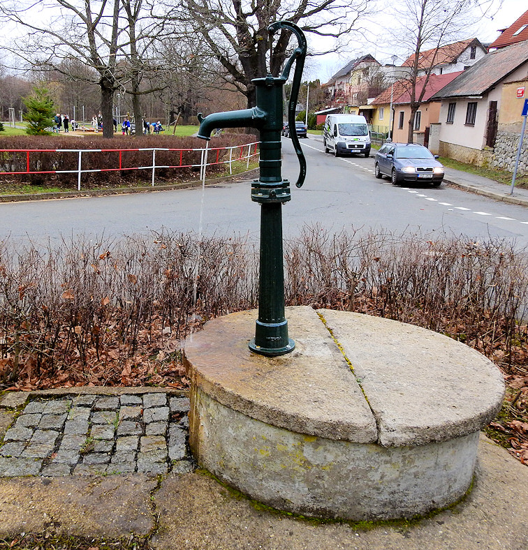 studna Obecní pumpa (15122) - únor 2024