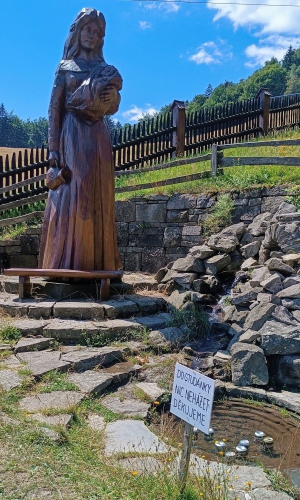 studánka Na Opálené (15283) - červenec 2024