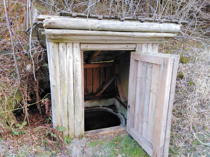 studna Za Lechama (1703) - březen 2020