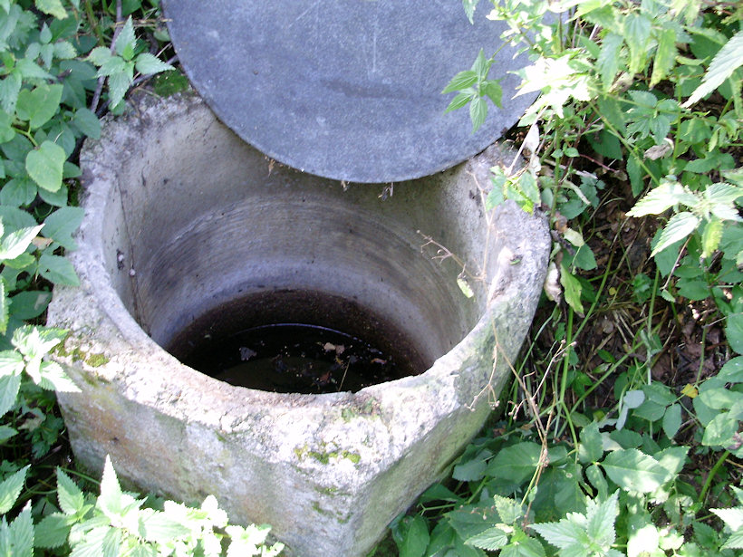 studánka Pod Vesníkem (1741) - srpen 2009