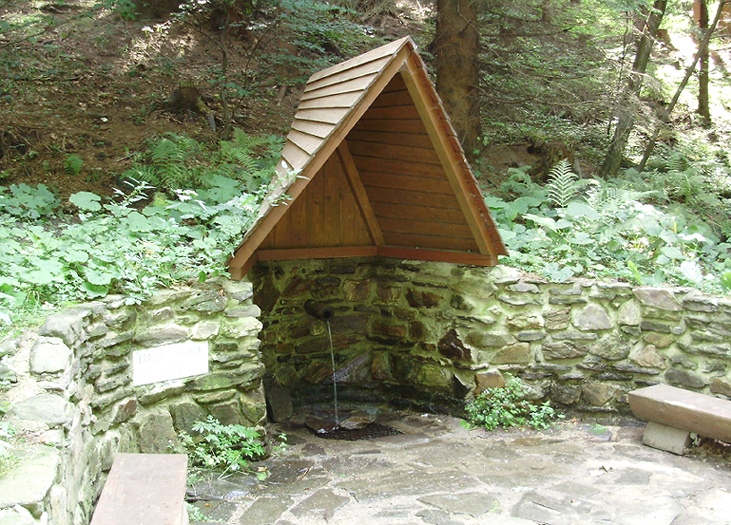 studánka Karlův pramen (1797) - srpen 2009