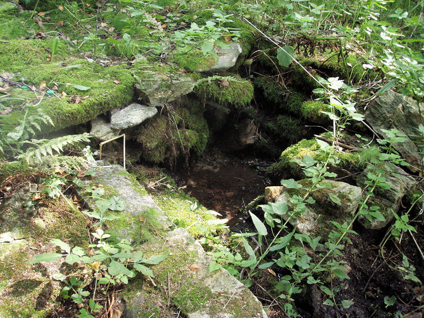 studna Pod Hadím vrchem II. (1855) - září 2009