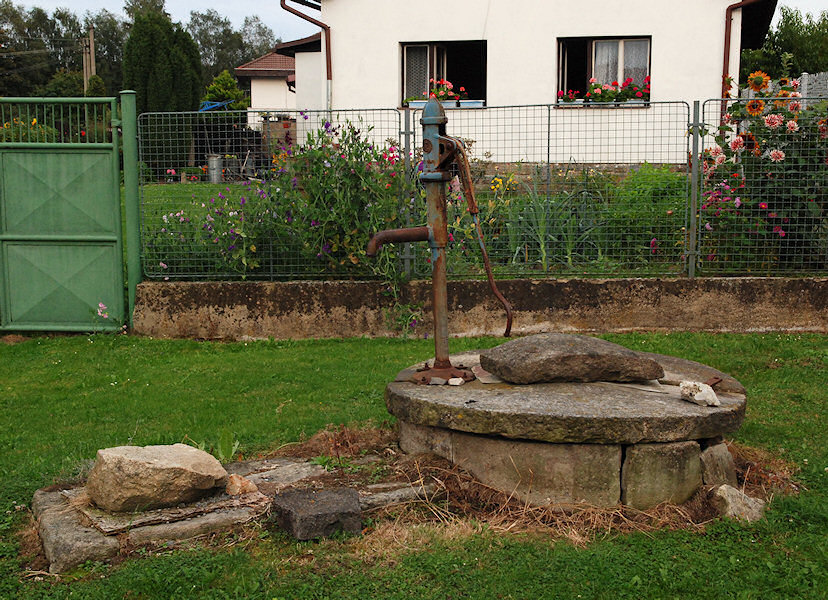 studna bez jména (1869) - září 2009