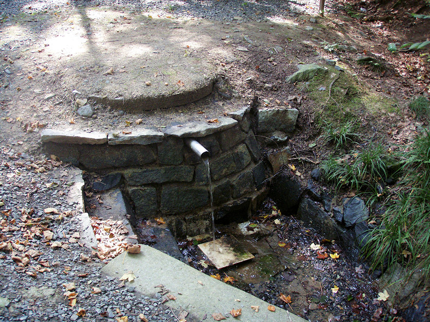 studánka U Písečáku (1934) - září 2009