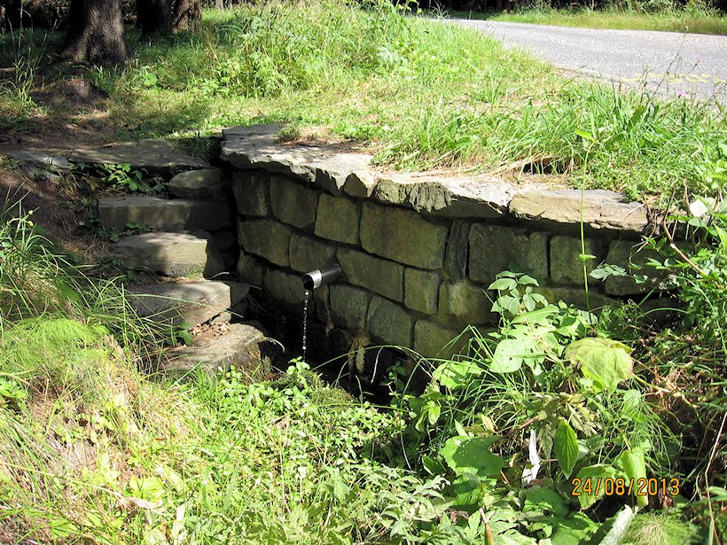 studánka U Podhoráku (2327) - listopad 2009