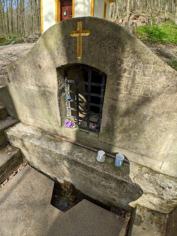 studánka Svatá Voda (2666) - duben 2022