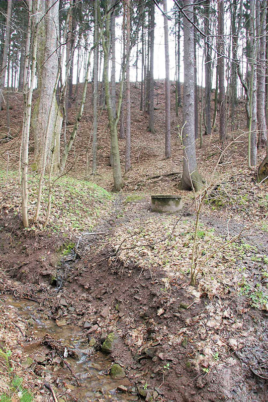 studna bez jména (2938) - duben 2010
