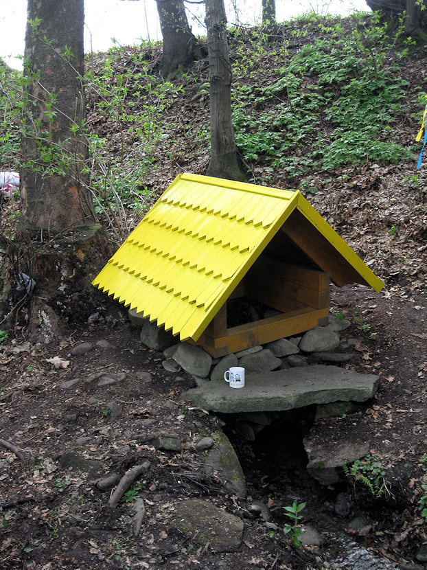 studánka Na Kamenci (3053) - duben 2010