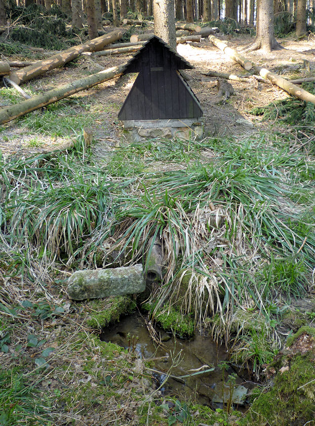 studánka Nad Betlémem (3089) - duben 2010