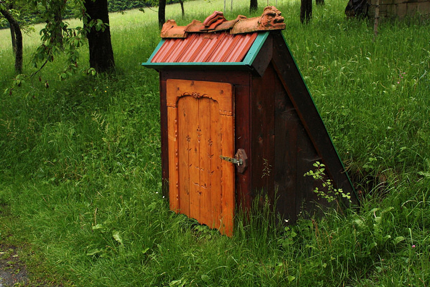 studna V údolí Žáry (3369) - červen 2010
