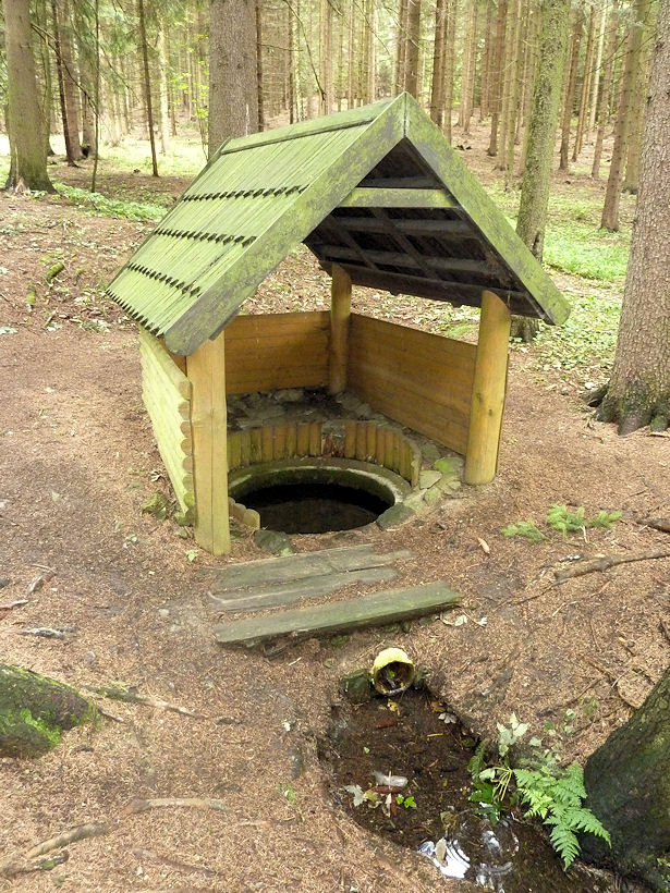 studánka Nietzschův pramen (3693) - červenec 2010