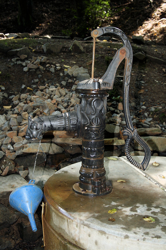 studánka Ochozská kyselka (3792) - srpen 2010