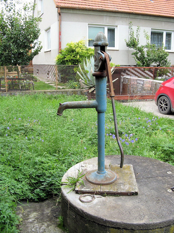 studna bez jména (3975) - září 2010