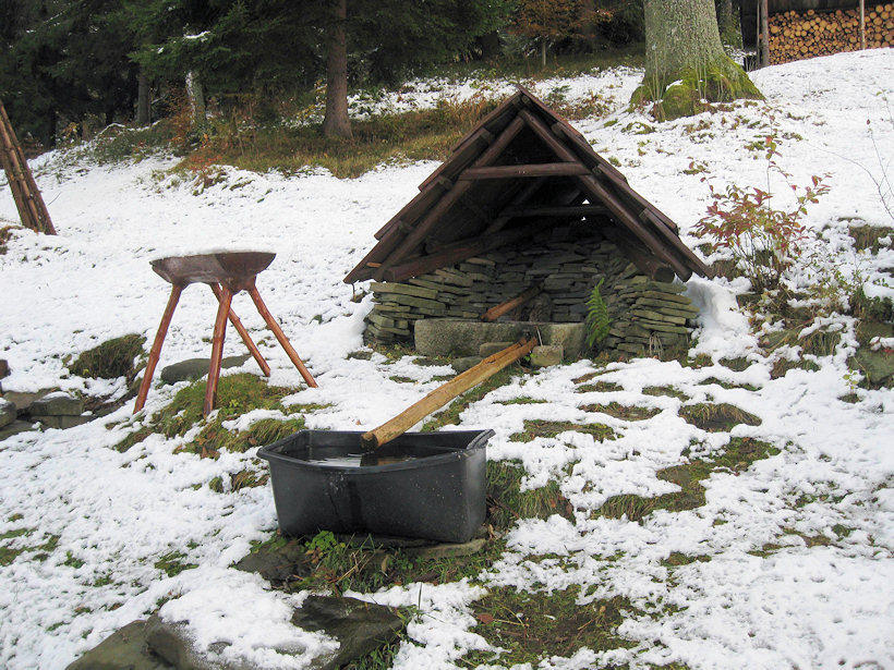 studánka V Kotlech (4187) - listopad 2010