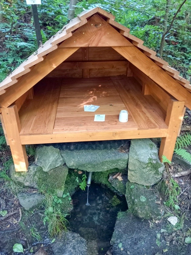 studánka Holubí Oko (4513) - září 2023