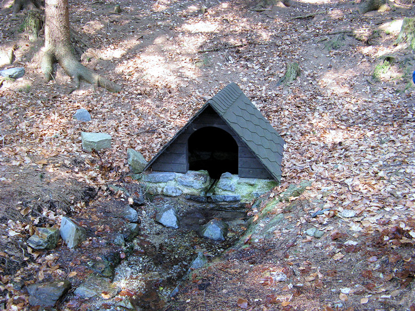 studánka U Modrého obrazu 2 (4575) - duben 2011