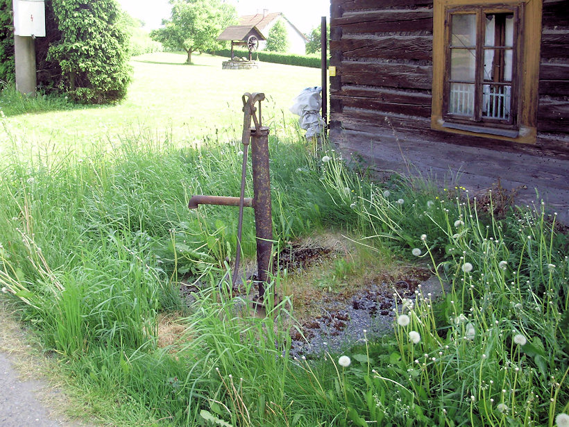 studna bez jména (4661) - červen 2011