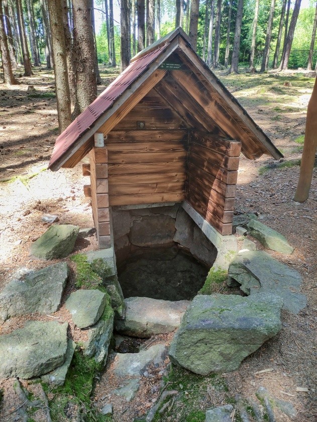 studánka bez jména (4699) - květen 2023