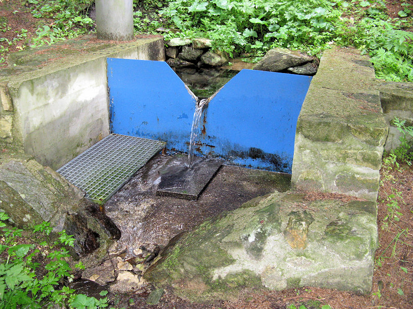 jiný vodní zdroj U trati (4823) - červenec 2011