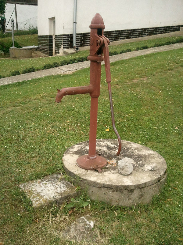 studna bez jména (4847) - červenec 2011