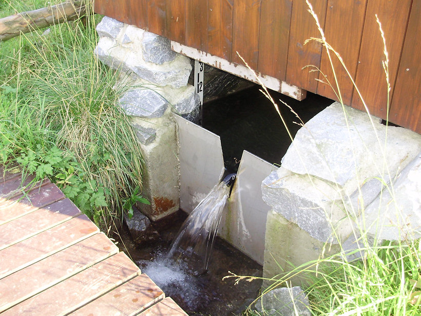 studánka Pod jeřábem (4888) - srpen 2011