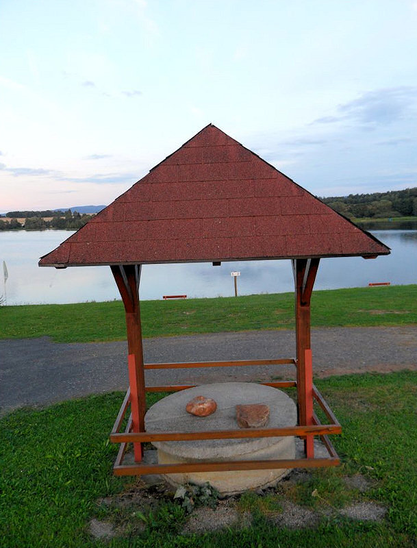 studna bez jména (4969) - září 2011