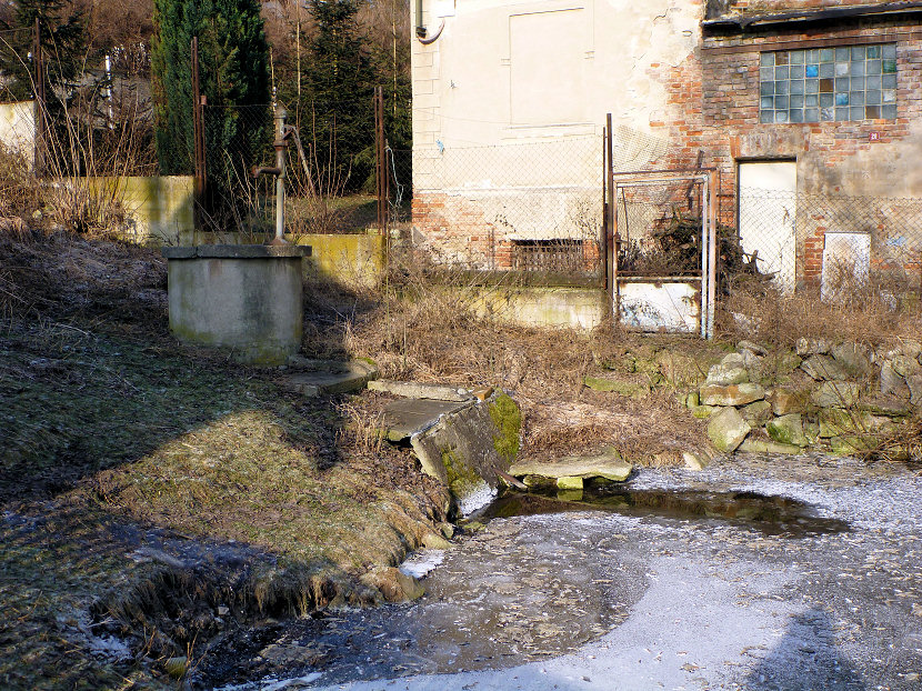 studna bez jména (5366) - únor 2012