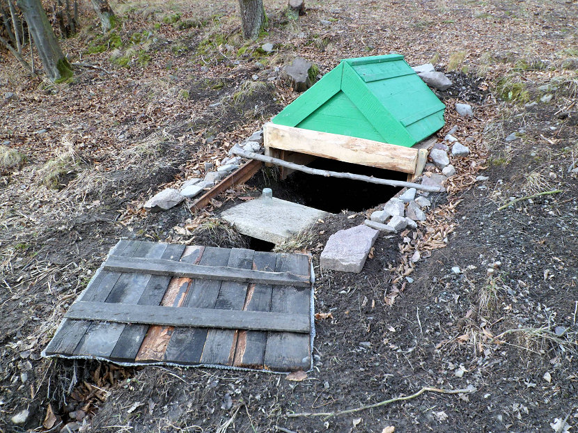 studánka Pod Vystrkovem (5481) - březen 2012