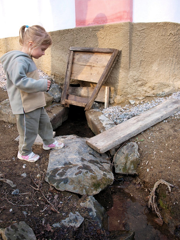studánka pramen svaté Barbory (5522) - březen 2012