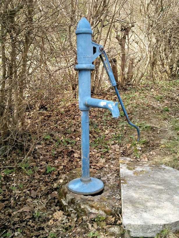 studna bez jména (5555) - duben 2012