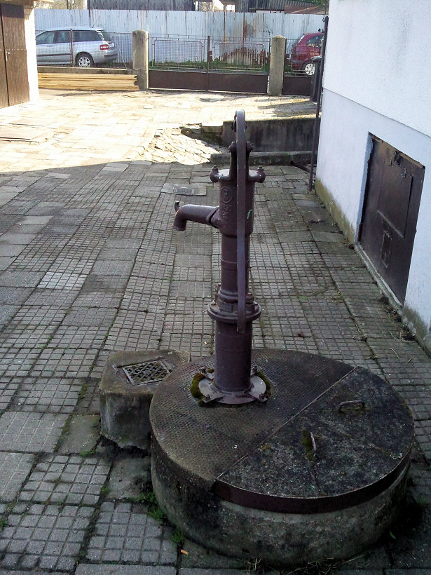 studna bez jména (5585) - duben 2012
