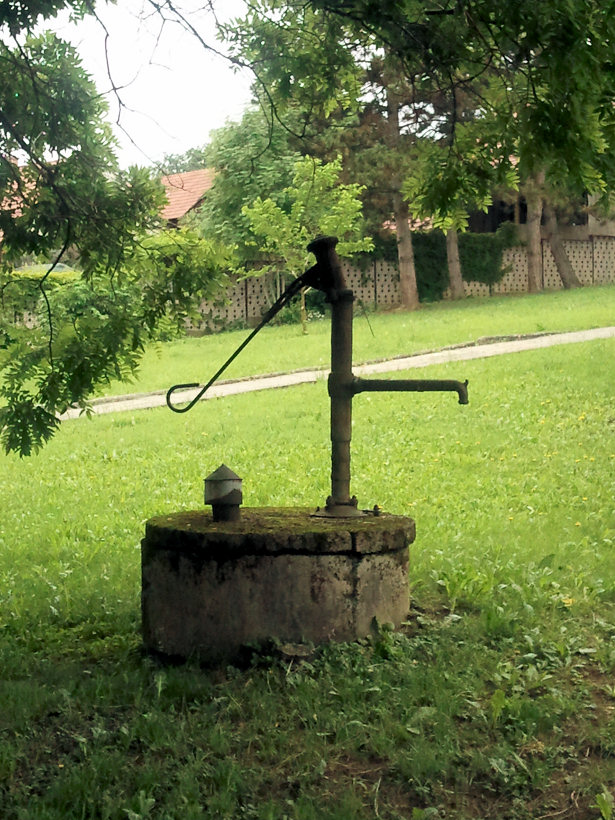 studna bez jména (5771) - červen 2012