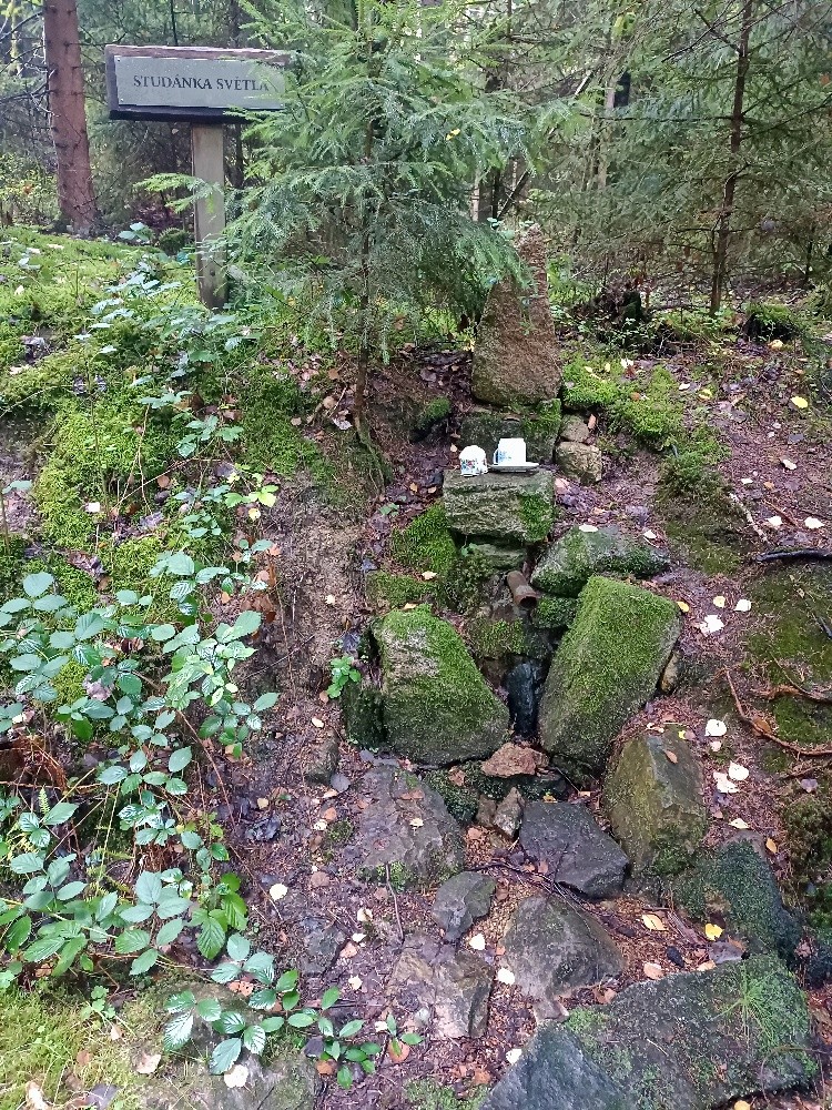 studánka Nad Darmyšlí (5820) - září 2025