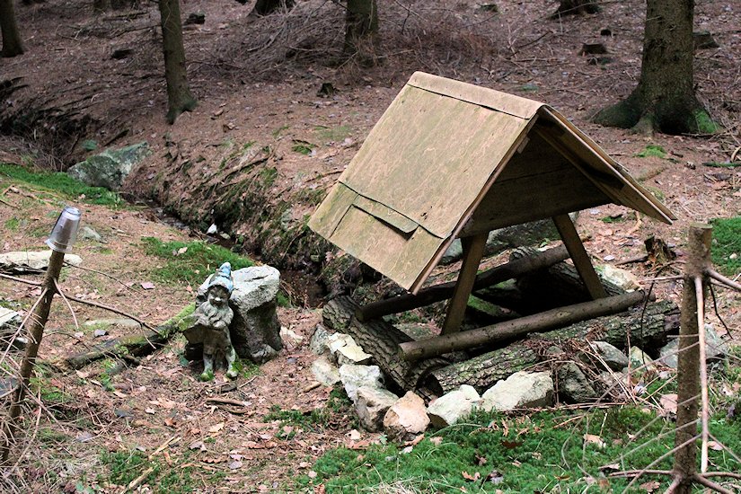 studánka U zázračného pramene (6519) - březen 2013