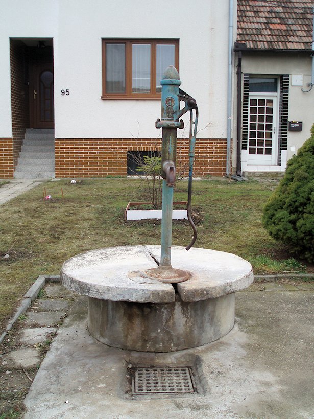 studna bez jména (6539) - březen 2013