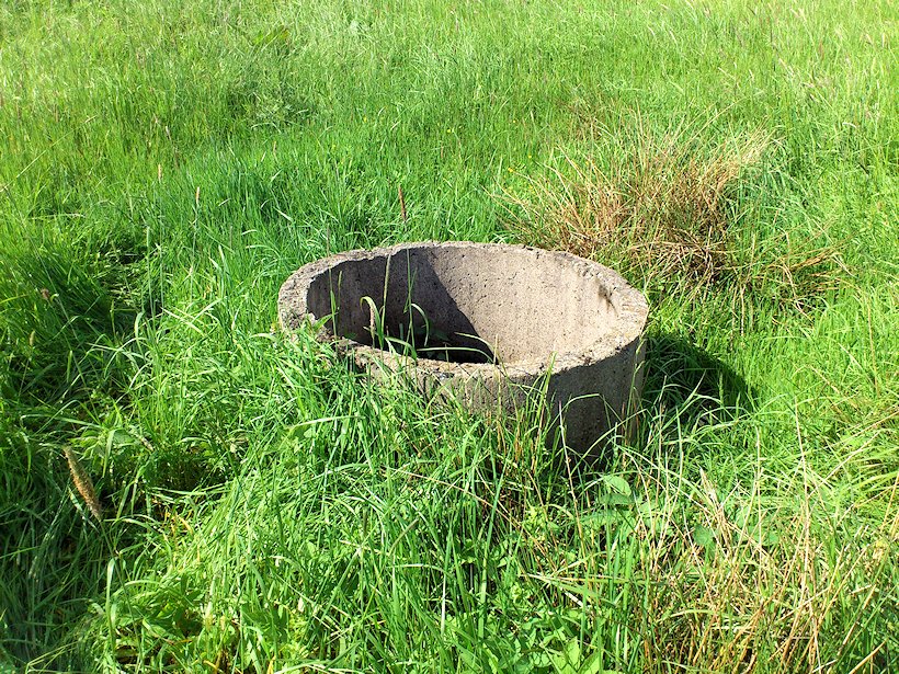 studna bez jména (6895) - květen 2013