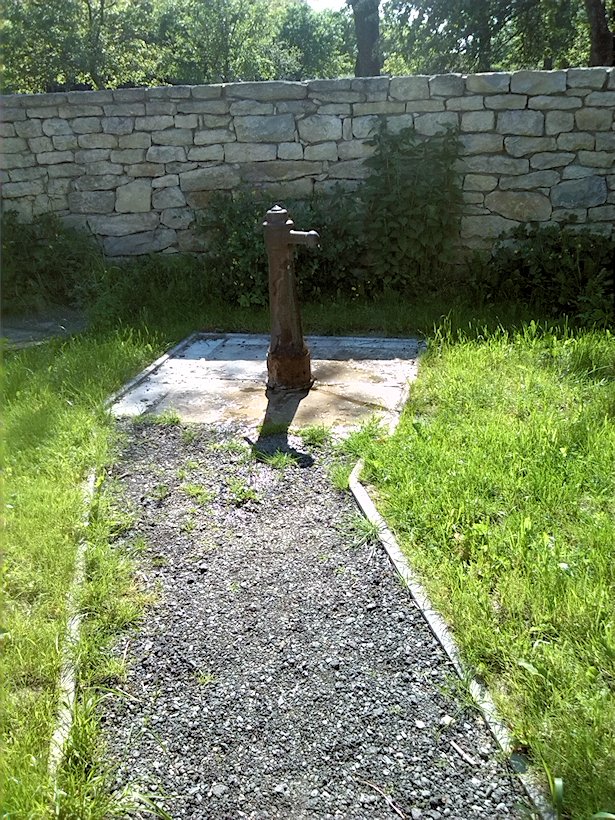 jiný vodní zdroj Před hřbitovem (7000) - červen 2013